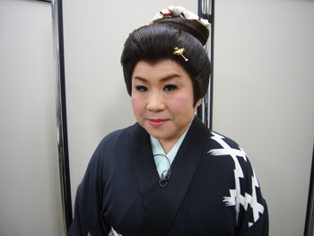 ごきげん歌謡笑劇団